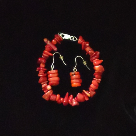 Earrings & bracelet set - Picture 3 of 3